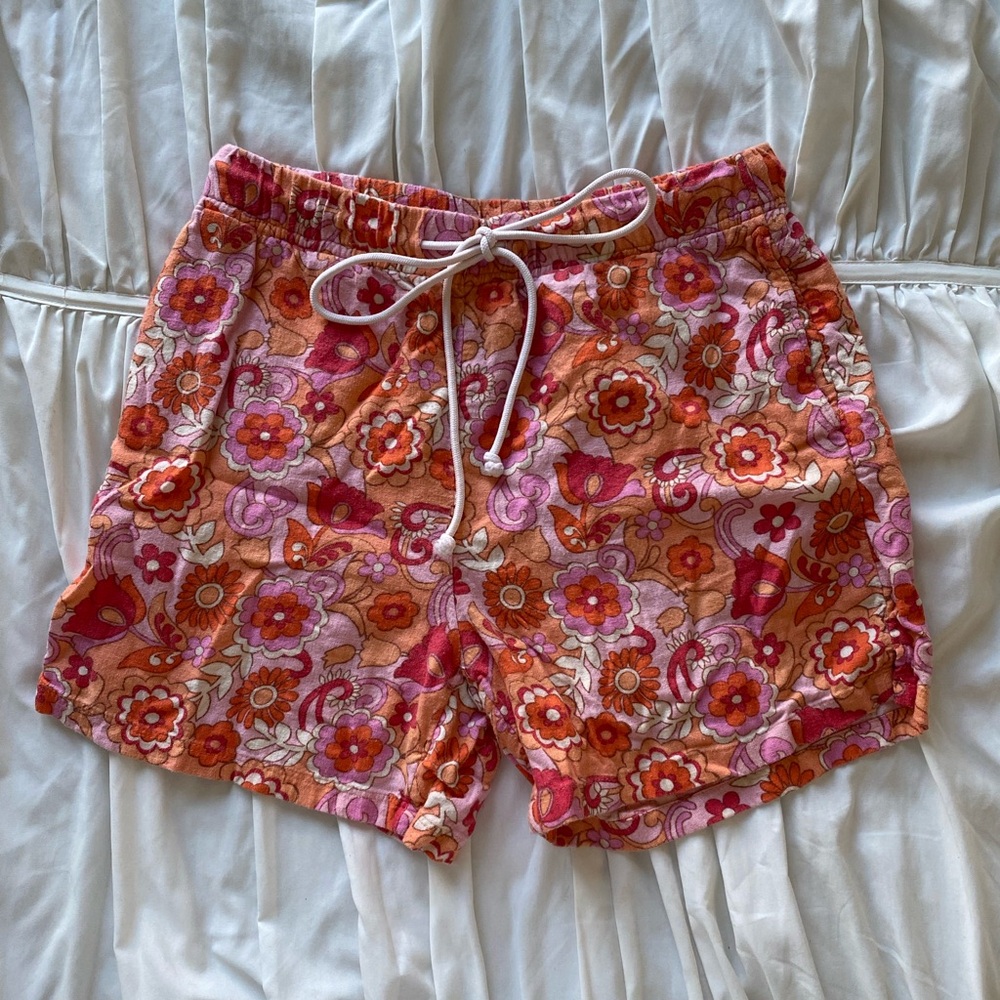 Social Tourist Shorts